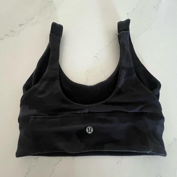 Lululemon reversible tank top. Camo/black size 0 - Picture 2 of 4